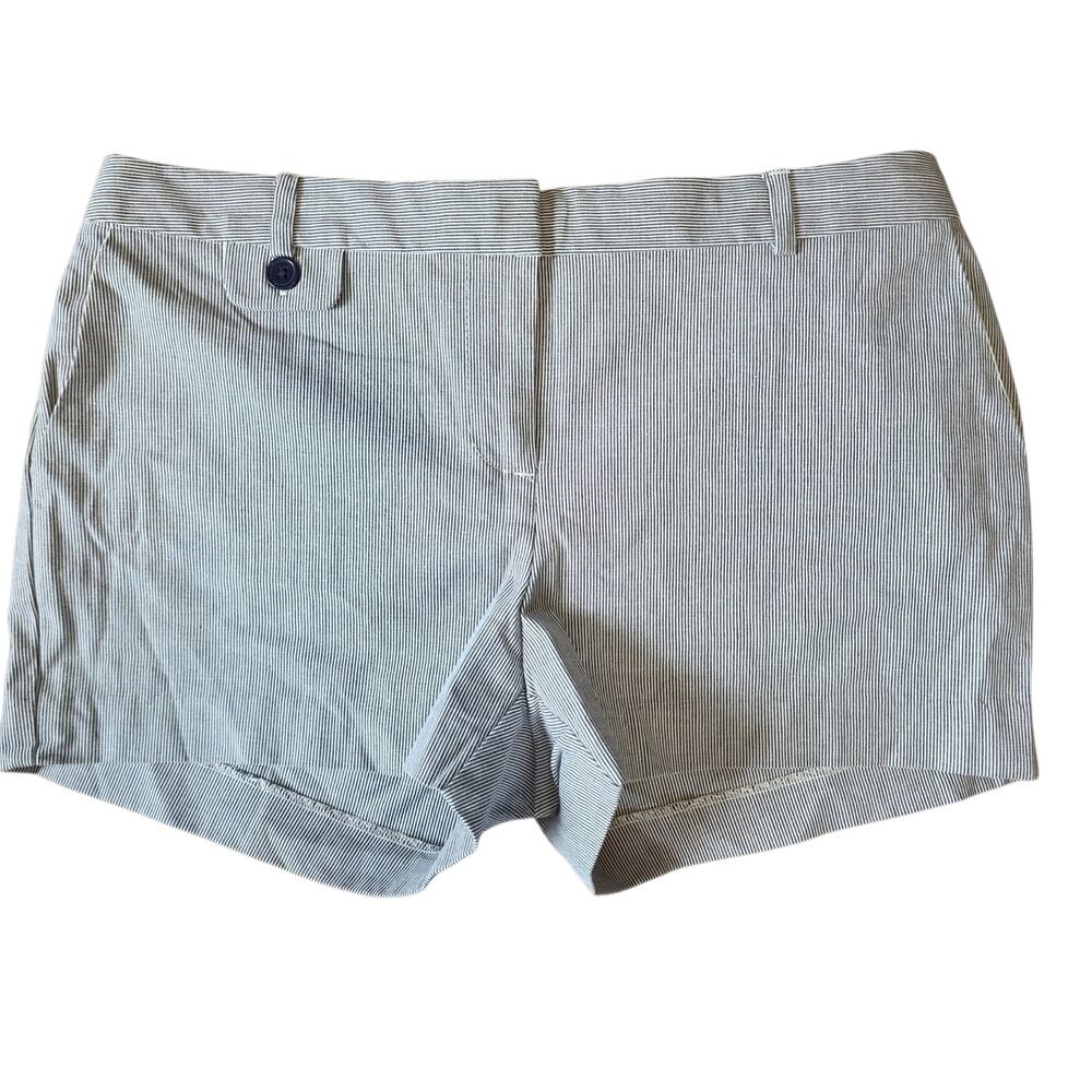 VTG 2008 Old Navy Pinstripe Preppy Y2K Shorts 4